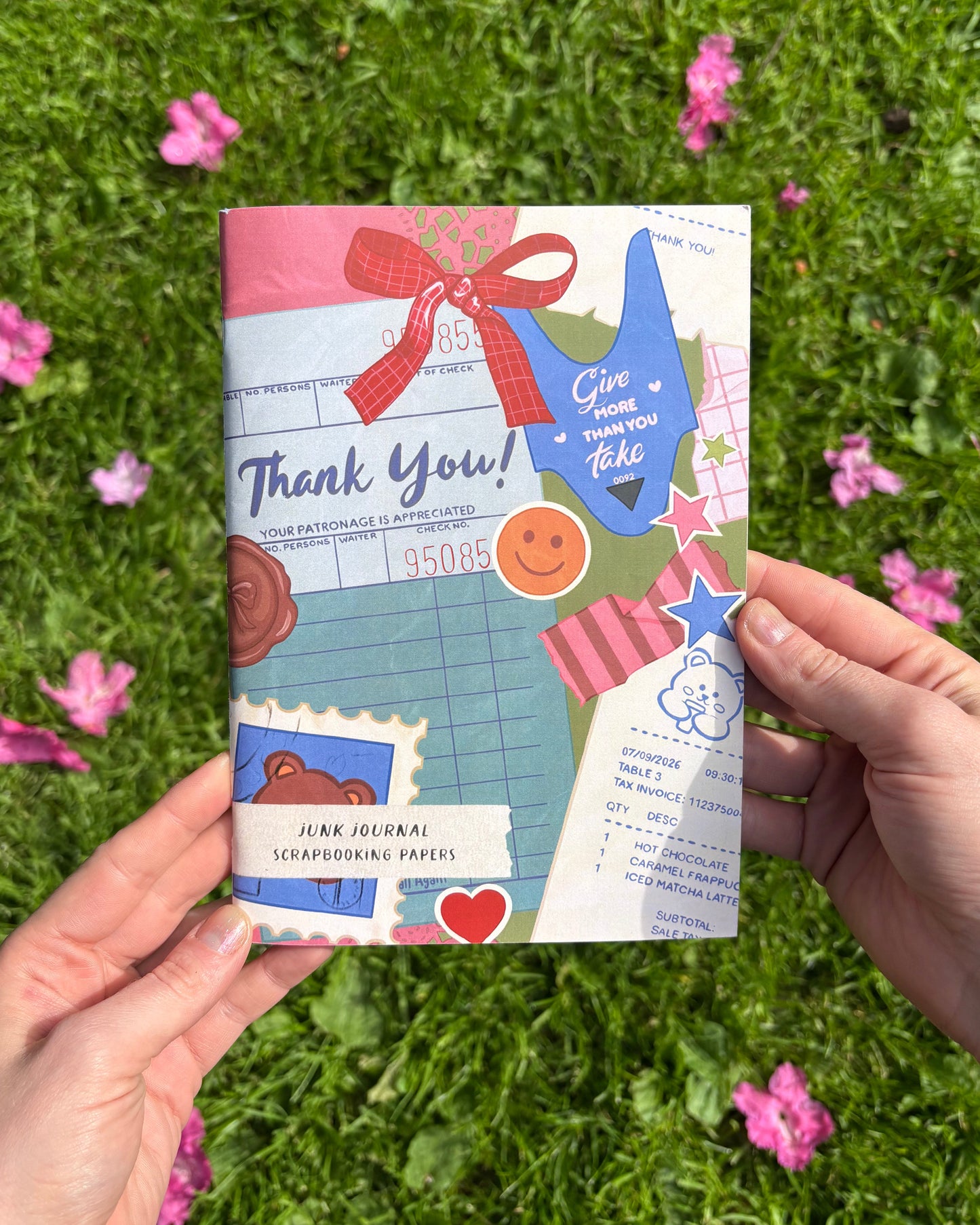 Junk Journal • Scrapbooking Paper Booklet