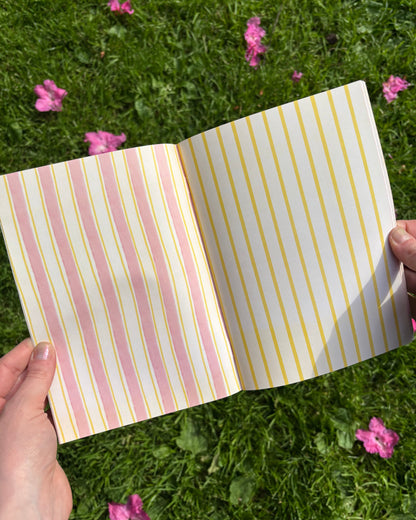 Bold & Bright • Scrapbooking Paper Booklet