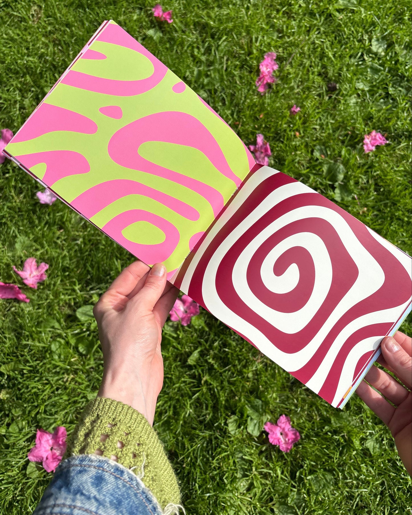 Groovy • Scrapbooking Paper Booklet
